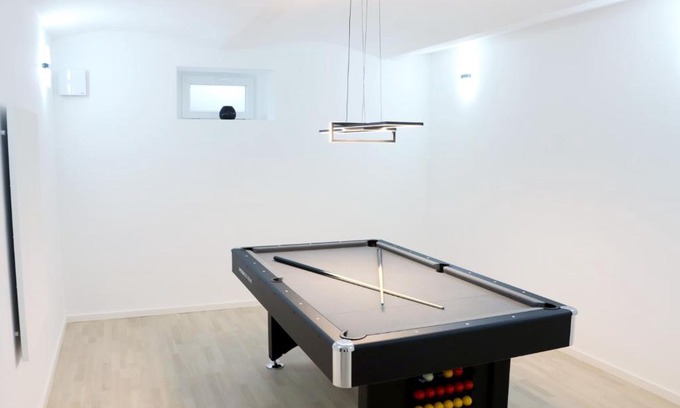 Maribor Apartment | Lumi - modern apartment with parking