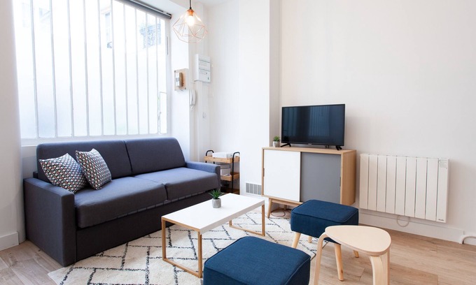 Clignancourt Apartment | Luminous and design Close To The Sacred Heart