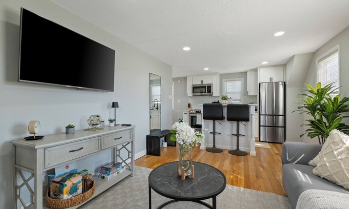 West Hempstead Apartment | LunaVista's Cozy Corner, 1B&1Bth