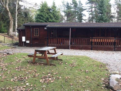 Aviemore Ski Chalet | Lurchers Cabin Aviemore