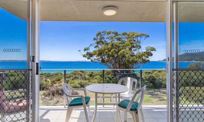 Nelson Bay Apartment | Luskin Lodge Unit 10 29 Weatherly Close