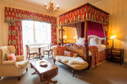 Dunster Hotel | Luttrell Arms