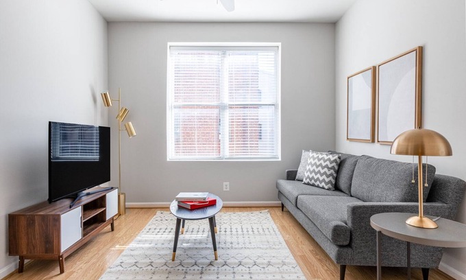 Adams Morgan Apartment | Lux Dupont Circle 2BR nr. Metro & Adam's Morgan by Blueground