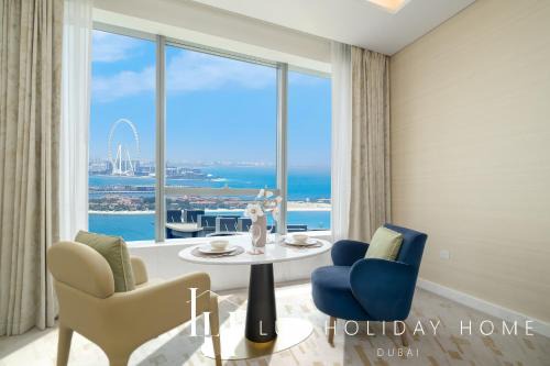 Palm Jumeirah Apartment | LUX Iconic Views at The Palm Tower Studio 3