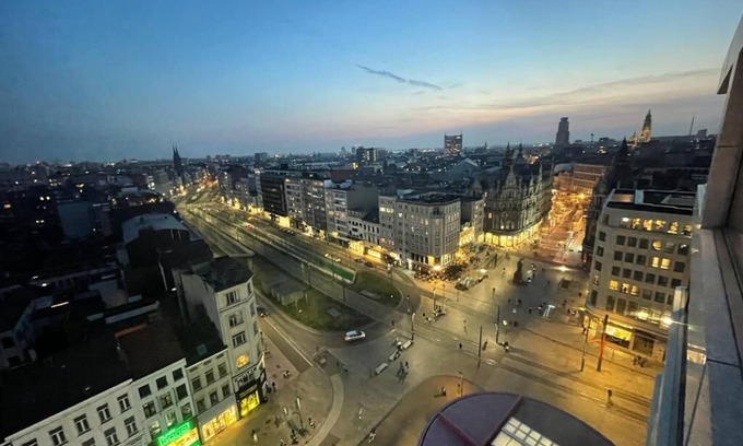 Statiekwartier Apartment | Lux Loft in the Heart of Antwerp, 5-star Location, Incl Parking