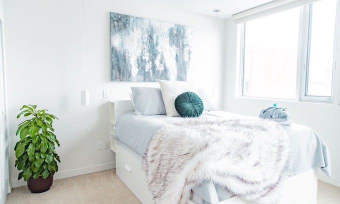 Waterloo Apartment | Lux Loft in Uptown Waterloo ☆ Balcony ☆ UG Parking ☆ Floor to Ceiling Windows