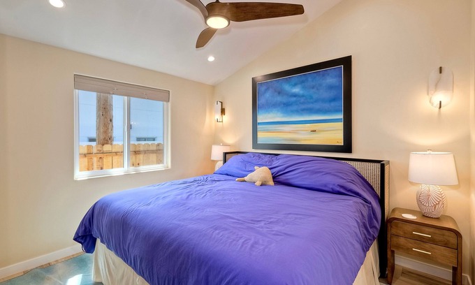 Townsite Condo | 🌴 Luxe 1BR Near Beach & Pier | A/C | Walk to Dining 🌊