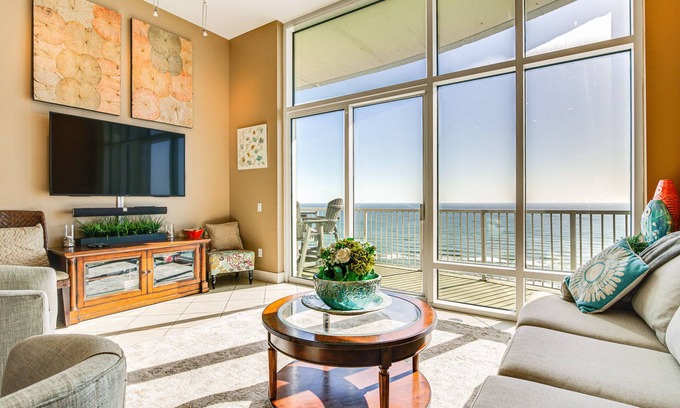 South Padre Island Condo | Luxe 28th-Floor S Tower Condo: Ocean & SpaceX View