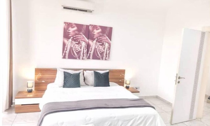 North Ridge Apartment | Luxe 2BRApt Ringway/Gym/Pool/Restaurant/near Airpt