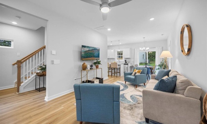 Durham House | Luxe 3BR Retreat Mins to Duke Campus, DPAC, NCCU & Downtown Durham/FREE PARKING