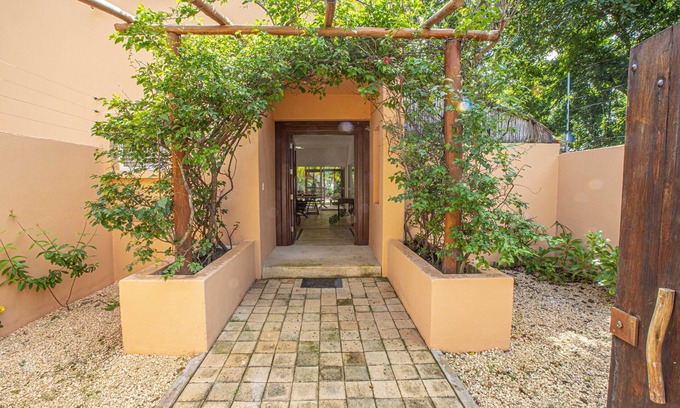 La Veleta Villa | Luxe 6-Bedroom Villa with Private Pool in the Heart of Tulum's La Veleta!