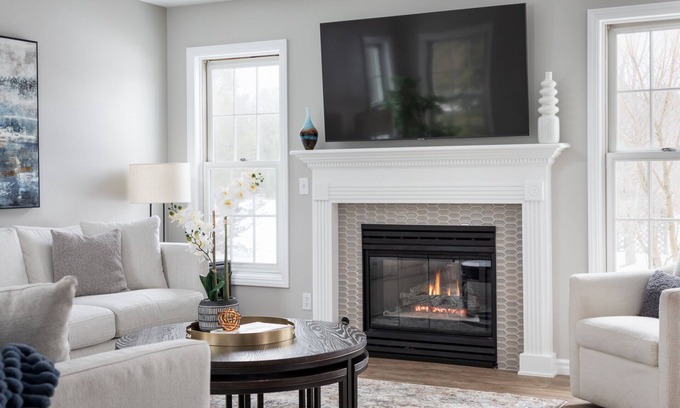 Traverse City Other | Luxe home 7 mi to TC/3 min Long Lake boat launch
