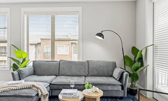 Charlotte Apartment | Luxe King 3BR Suite in Waverly Charlotte!