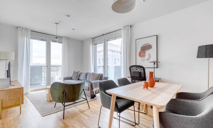 Vienna Apartment | Luxe Marinatower 2BR w/Gym & Elevator, nr metro U2, by Blueground
