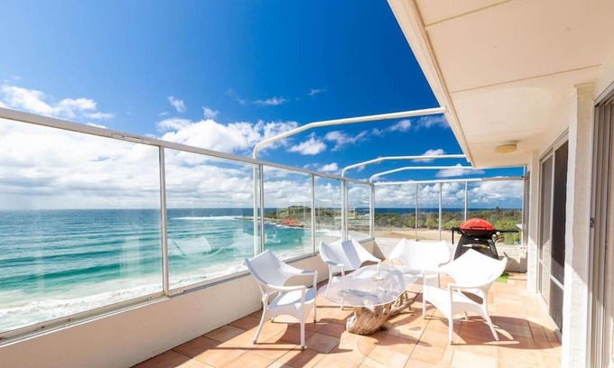 Yamba House | Luxe Oceanfront Penthouse! Yamba's best Suncrest 5