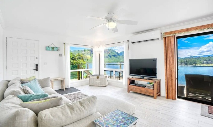 Lihue Apartment | Luxe Private Cliffside Oasis at Kalapaki Beach!