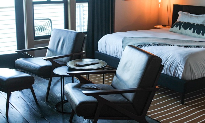 Astoria Hotel | Luxe River View King Room at Bowline Hotel, River View