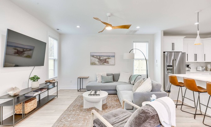 Wilmington House | Luxe Wilmington Home: 2 Mi to Historic Downtown