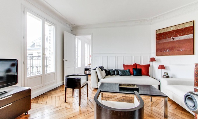 Monmousseau-Verollot Apartment | Luxembourg - Assas 3 BD