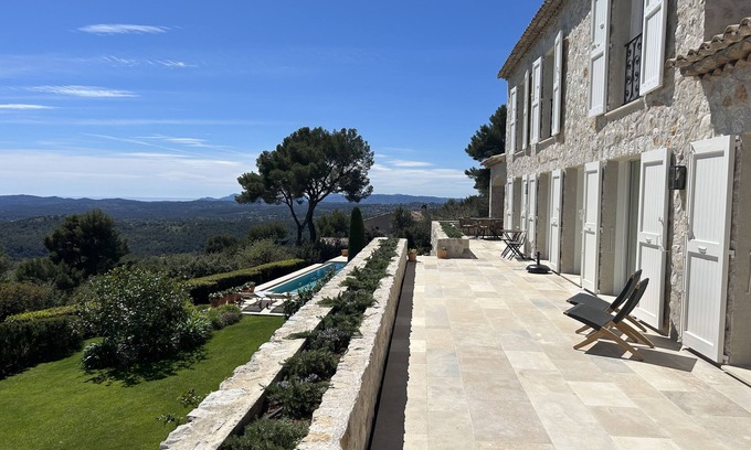 Tourrettes-sur-Loup House | Luxery Stone house with 180˚ Sea views, heated infinity pool, air-con, renovated