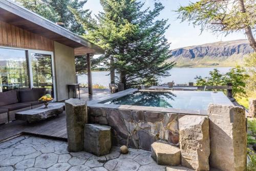 Selfoss Villa | Luxury Lakefront villa, infinity hot tub and sauna