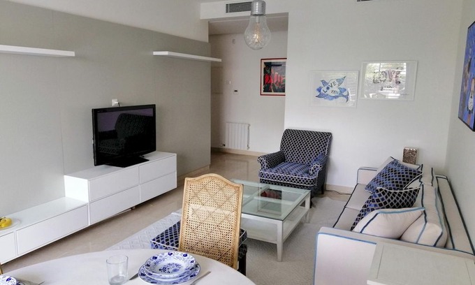 Sidi Daoud Apartment | Luxueux Apt avec Jardin et garage privés @ Marsa