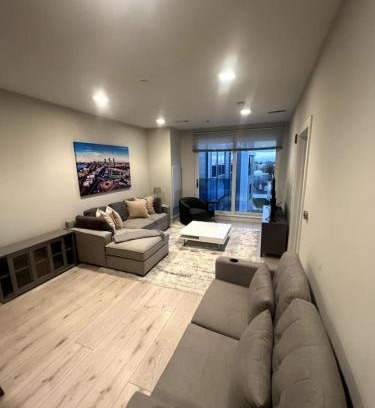 Revere Apartment | Luxurious 1BR, Pool, Gym, nr Blue Line