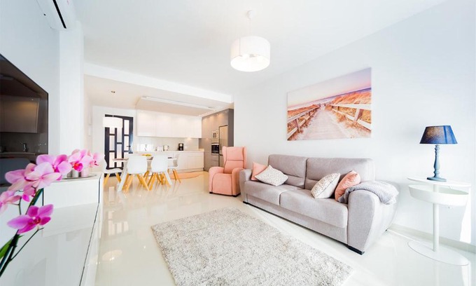 Pueblo Latino Apartment | Luxurious 2 Bedroom Apartment near the beach