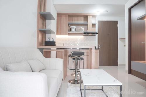 Depok Apartment | Luxurious 2BR at Transpark Cibubur Apartment By Travelio