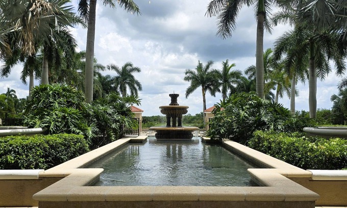 Hammock Bay Condo | Luxurious 3-Bedroom Condo in Aversana at Hammock Bay