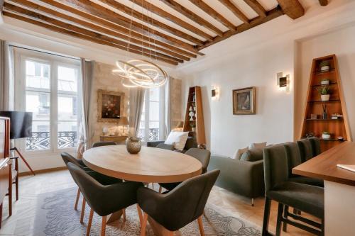 Bonne-Nouvelle Apartment | Luxurious 3BD with 3BR and AC