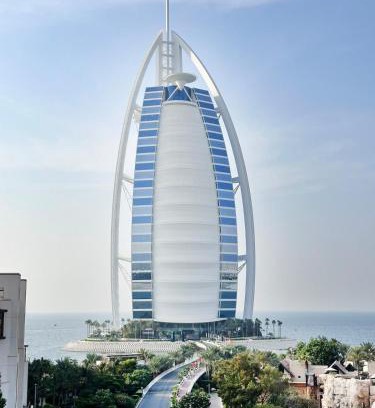 Umm Suqeim 3 Apartment | Luxurious 3BR APT Offering Full Burj AlArab Views