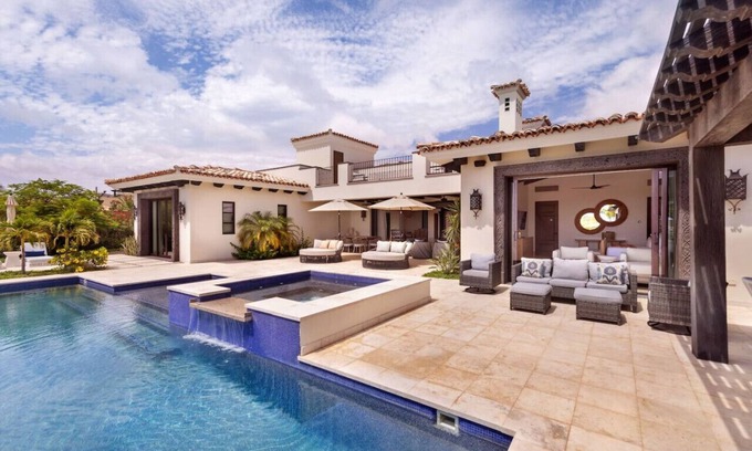 Los Cabos House | Luxurious 4BR Getaway with Free Airport Transfers!