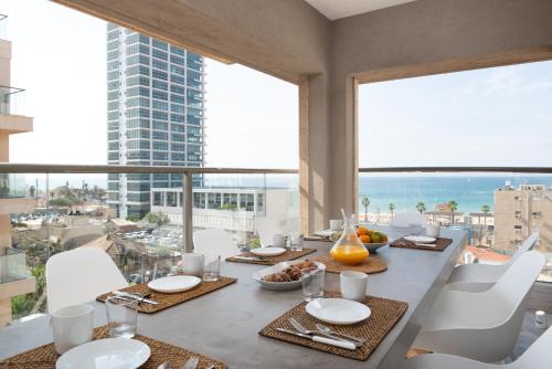 Kerem HaTeimanim Apartment | Luxurious 5BR Banana Beach Sea View by HolyGuest