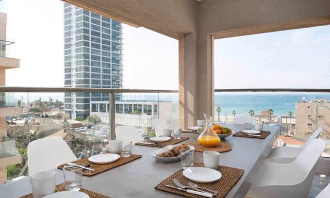 Kerem HaTeimanim Apartment | Luxurious 5BR Banana Beach Sea View by HolyGuest