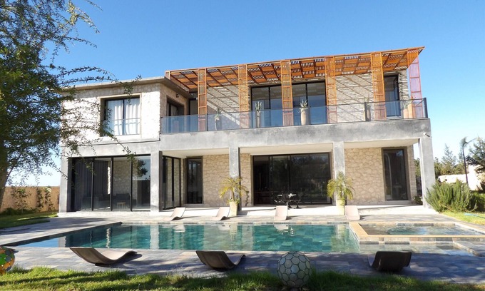 Ounagha Villa | Luxurious air-conditioned villa with private pool