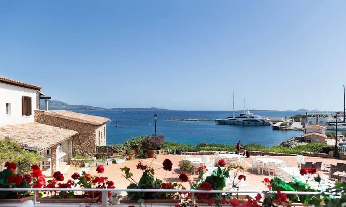 Porto Rotondo Apartment | Luxurious Apartment "Porto Rotondo" with Sea View, Wi-Fi, A/C & Terrace