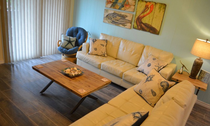 South Padre Island Condo | Luxurious Beach Side Family Retreat - 2 bd - 2 bathnSTR License 2024-0020