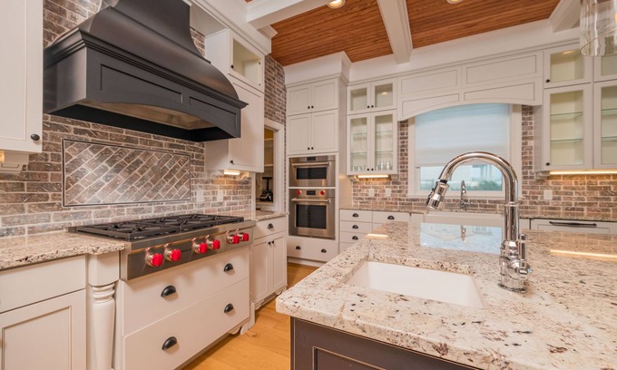 Butler Beach House | LUXURIOUS, BEACHFRONT, HEATED POOL HOME. SLEEPS 14+n
