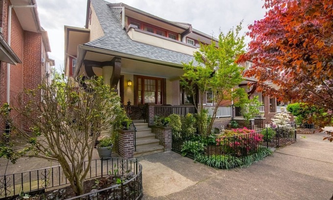 Melrose House | Luxurious Bungalow Jewel, Amenities-Rich Home, Close to Downtown Attractions
