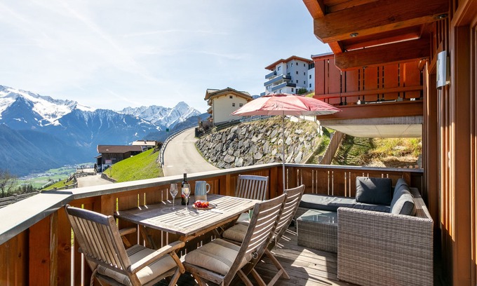 Hippach Ski Chalet | Luxurious chalet with beautiful view on Zillertal