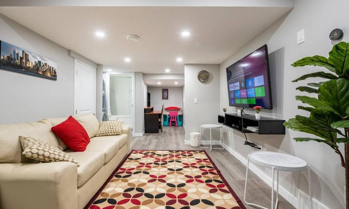 Airdrie Apartment | Luxurious Comfortable Suite