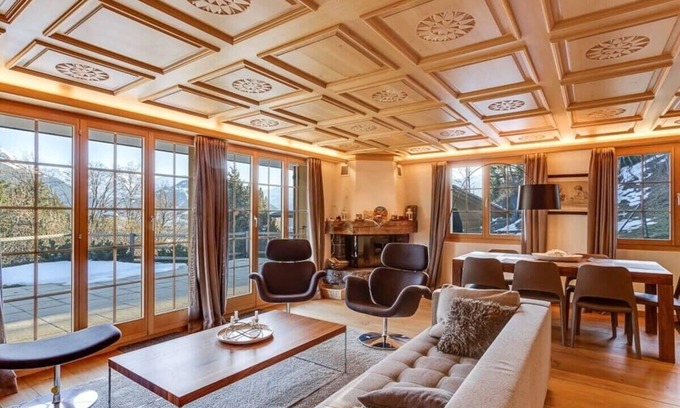 Saanen Apartment | Luxurious Flat with Jacuzzi & Sauna