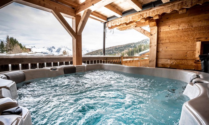 Plagne 1800 Ski Chalet | Luxurious 7-bed chalet with jacuzzi and sauna, near chairlift