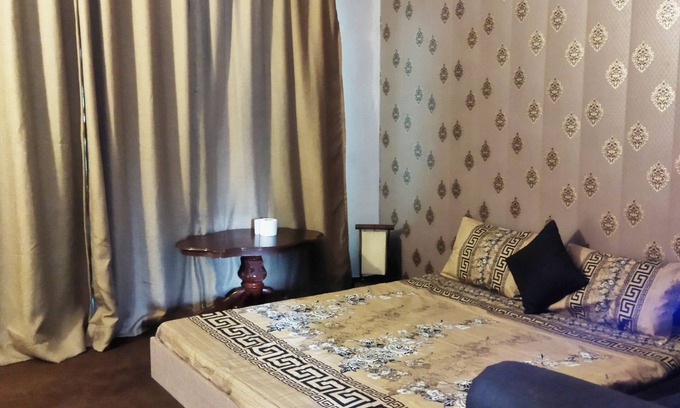 Lahore House | Luxurious Hideout-03 BR W/DD-30 MB WiFi-DHA