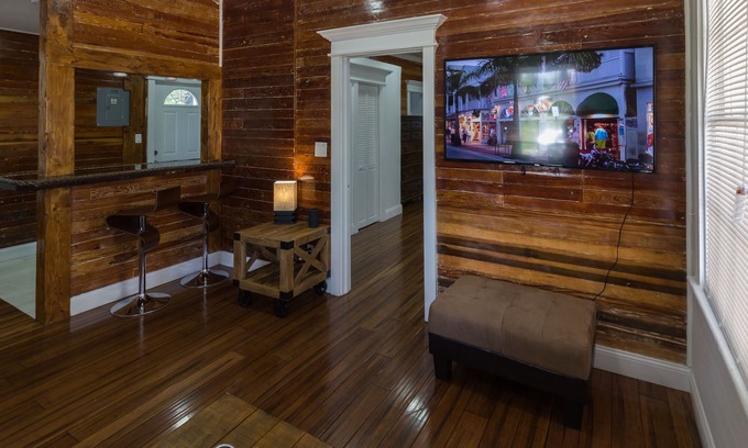 Meadows Apartment | Luxurious Historic House With Pool in Old Town 1 INTRODUCTORY RATES!