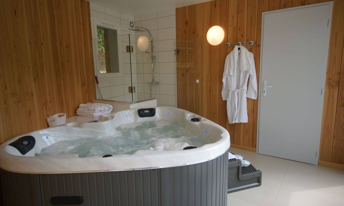 Delain House | Luxurious Holiday Home in Delain with bubble bath
