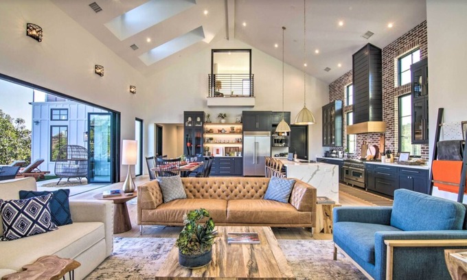 Temecula Other | Luxurious home with breathtaking views on Avocado Grove