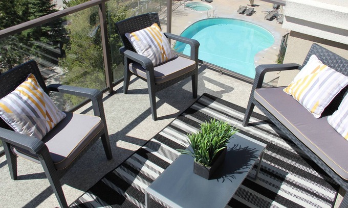 Quail Ridge Condo | Luxurious Modern Pool-View 2/Bedroom 2/Bath Condo At Pinnacle Pointe Resort