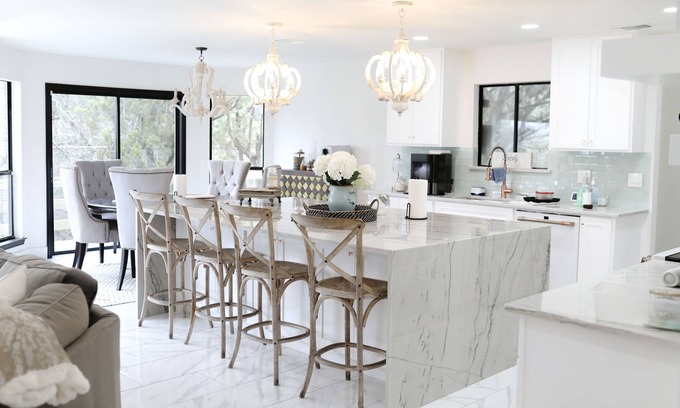 Lakeway House | LUXURIOUS NATURE LOVERS HOME !